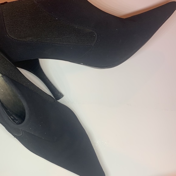 BCBG size 7 black stiletto booties in Excellent condition - Picture 2 of 5